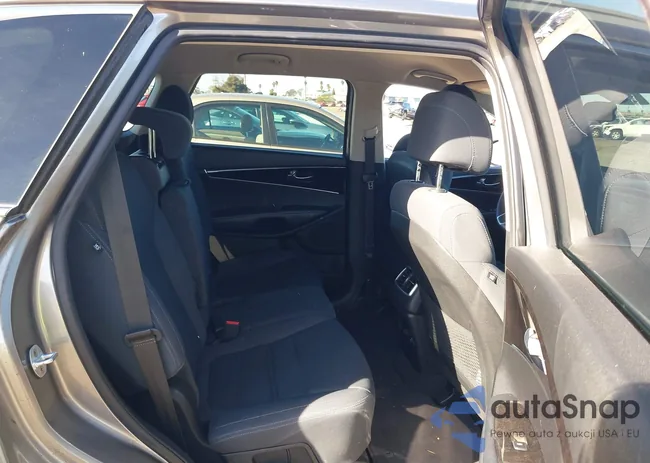 5XYPG4A33HG201391: 44044481