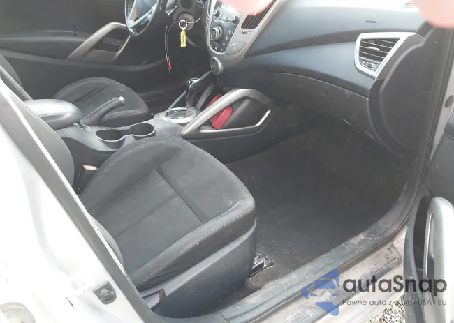 KMHTC6AD2HU307906: 44044555