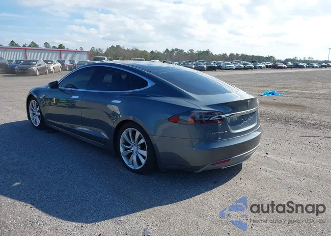 5YJSA1DN9DFP25296: 44044577