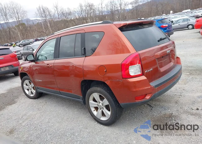 1C4NJDEB3CD599817: 44044616