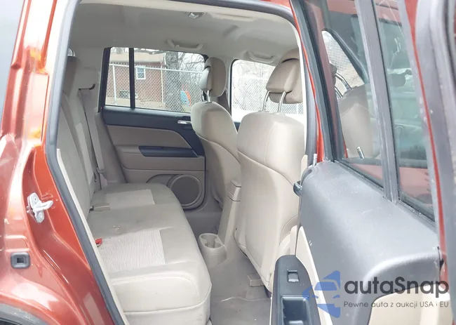 1C4NJDEB3CD599817: 44044616