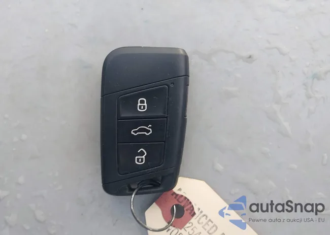 1V24C2CA2LC207841: 44045658