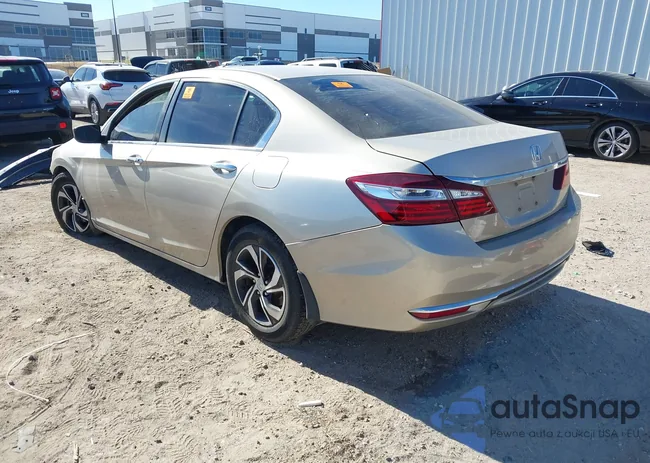 1HGCR2F32HA227729: 44045902