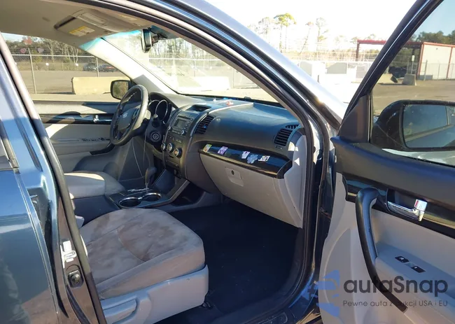 5XYKT3A18BG085594: 44045984