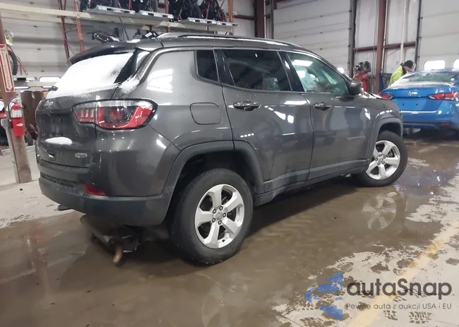 3C4NJDBB3JT481178: 44046000