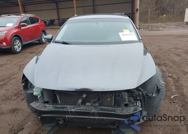 1VWAA7A32JC027197: 44045252