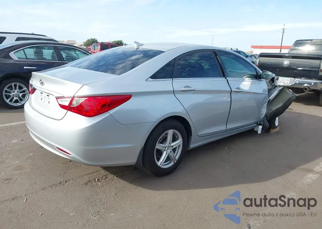 5NPEB4ACXDH520957: 44045382