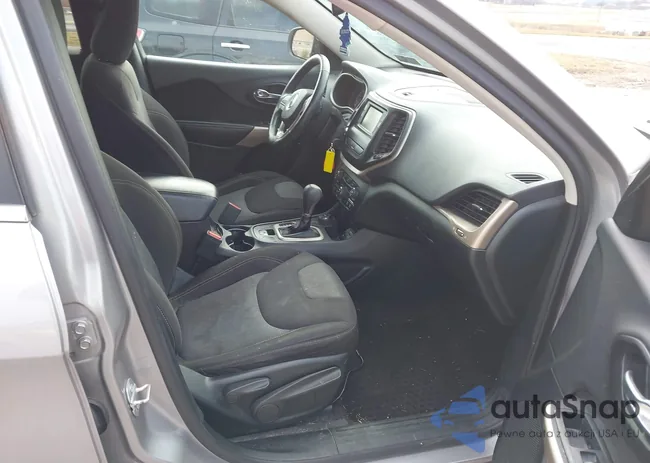 1C4PJMCB0JD535551: 44045396