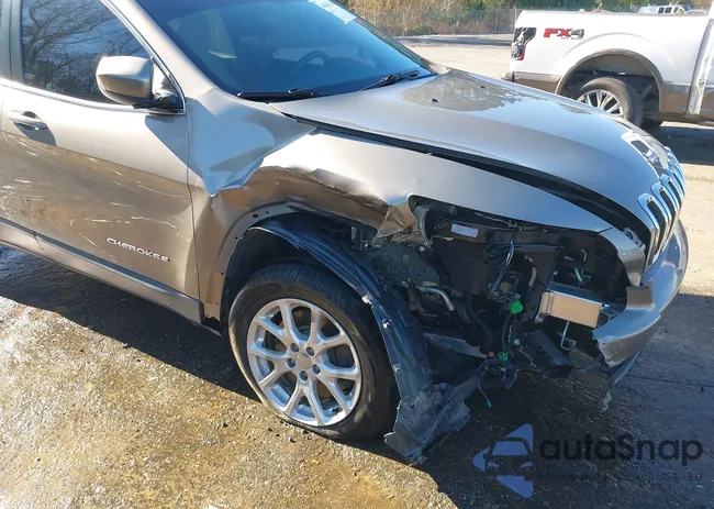 1C4PJLCB4HW662215: 44045425