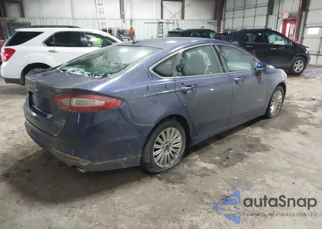 3FA6P0LU7DR220445: 44045444