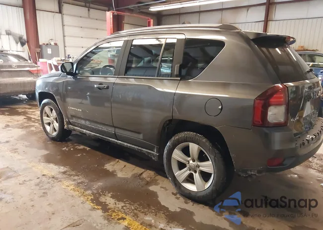 1C4NJDEB2ED897701: 44045517