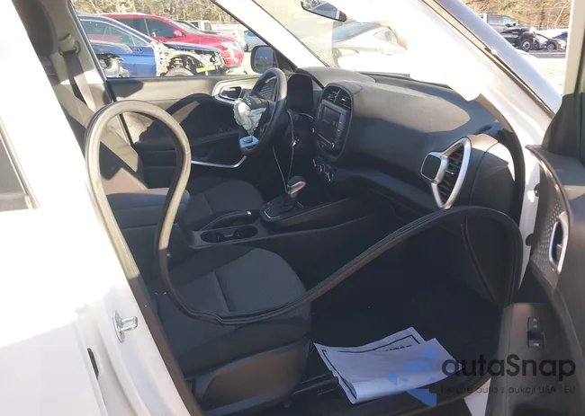 KNDJ23AU2R7231486: 44046834