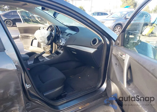 JM1BL1L60C1513513: 44046840