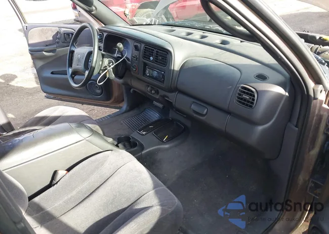 1B7GL2AN4YS745684: 44046891