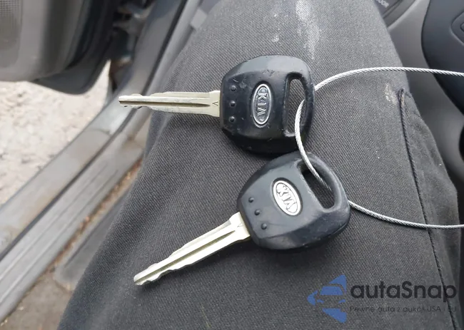 KNDMB233166080511: 44046977