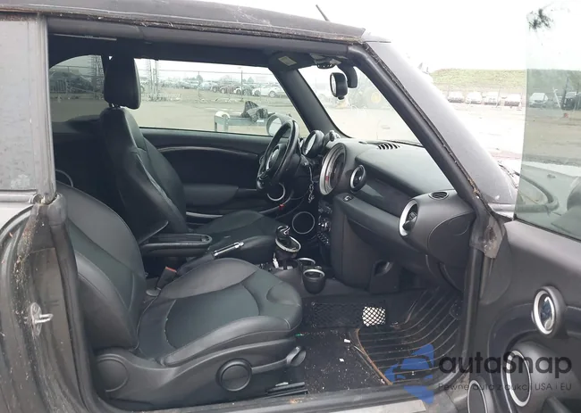 WMWZP3C56BTX83111: 44047015