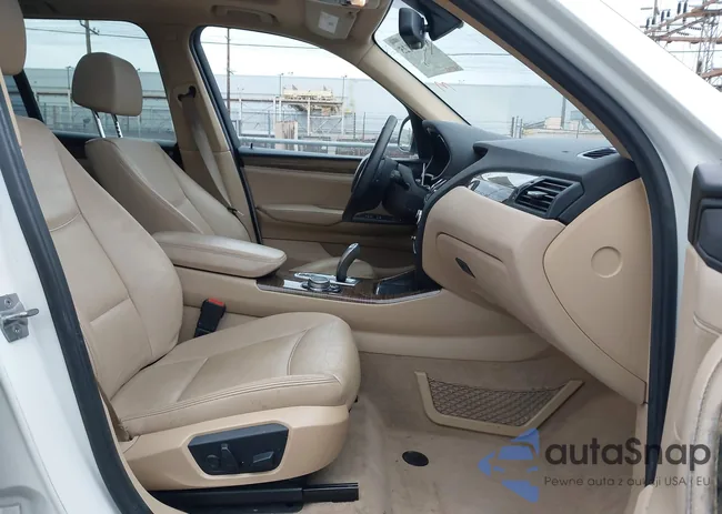 5UXWX9C58G0D69184: 44047125