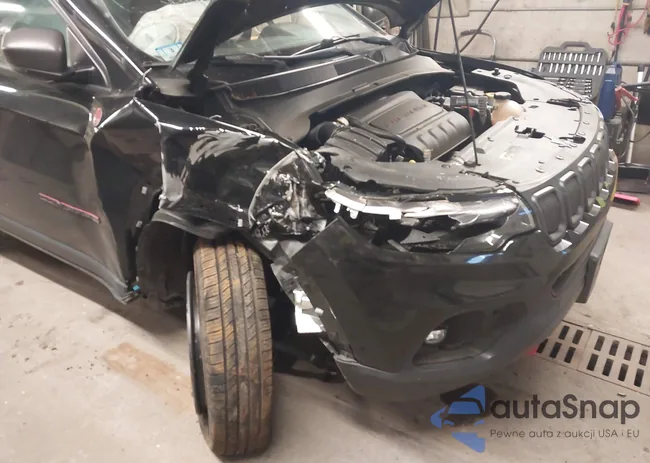 3C4NJDDB6NT100765: 44046277