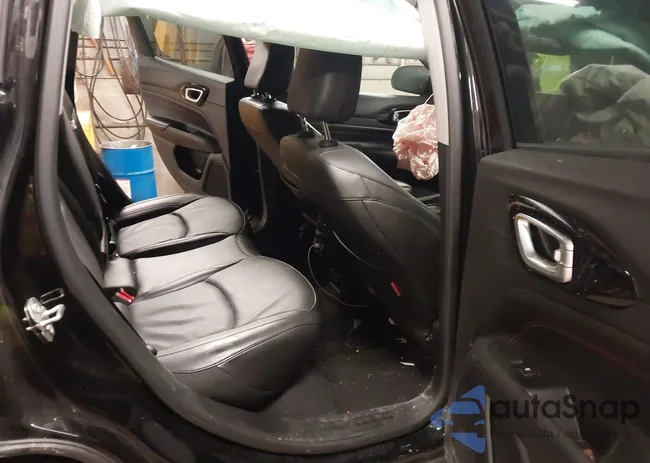 3C4NJDDB6NT100765: 44046277