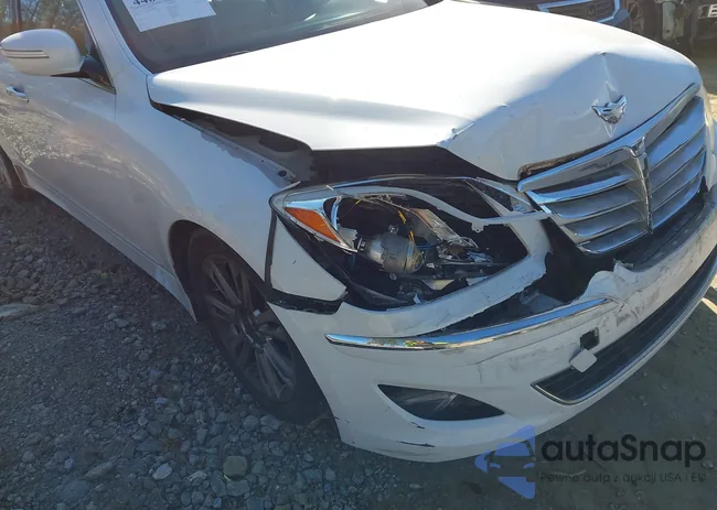 KMHGC4DD8EU265965: 44046310