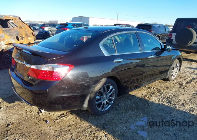 1HGCR3F84FA009936: 44046350