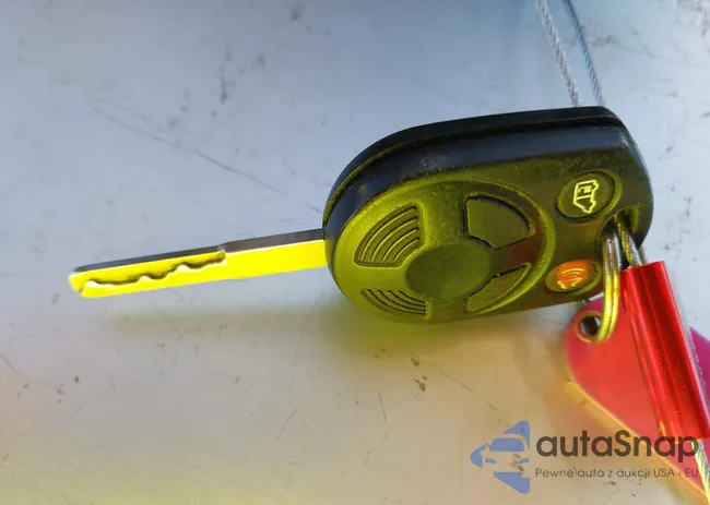 1FTYR3XM8KKA01424: 44046511