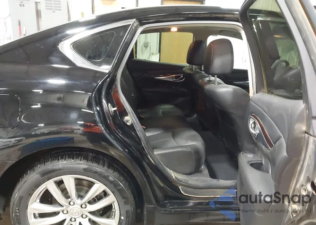 JN1BY1AR1HM770252: 44046529