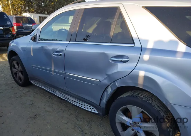 4JGBB2FB5BA692837: 44047746