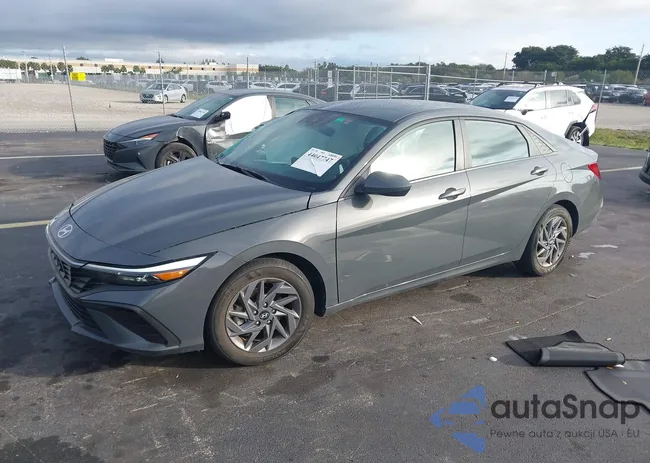 KMHLM4DG2RU703990: 44047747