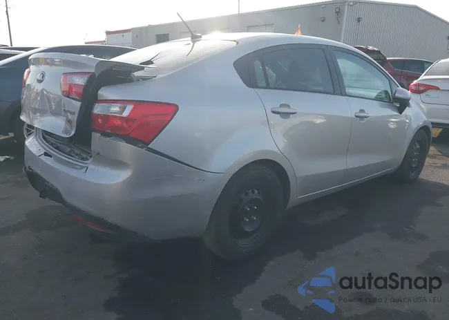 KNADN4A32E6413414: 44047768