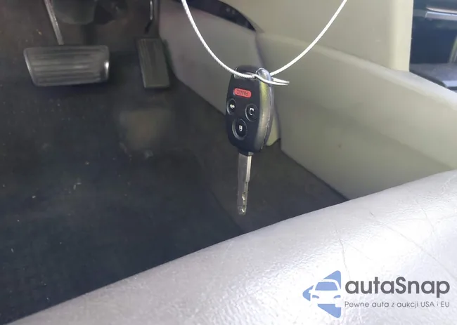 1HGCP26899A002811: 44048004