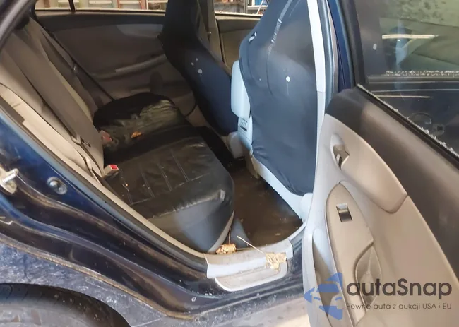 2T1BU4EE0CC882595: 44048065