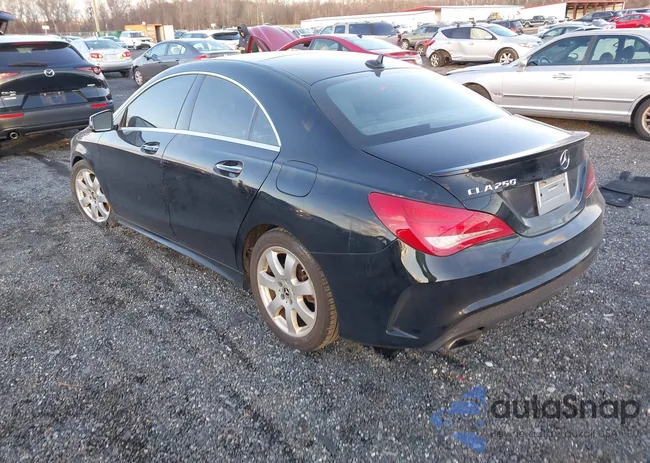 WDDSJ4EB4FN193780: 44048155