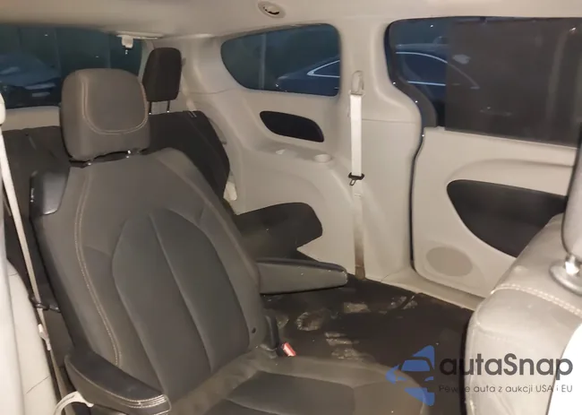 2C4RC1FG1JR104013: 44048223