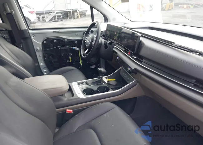 KNDNC5K33T6568052: 44047229