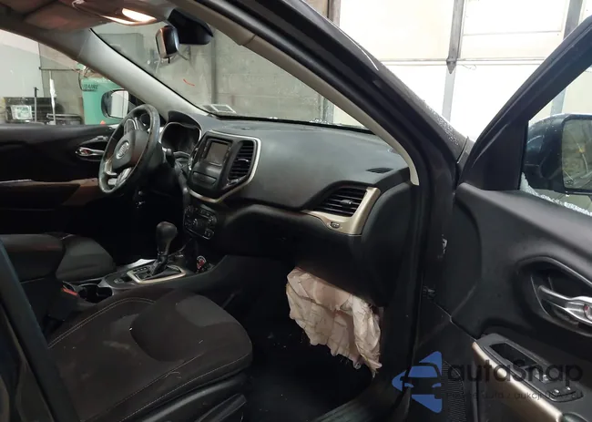 1C4PJMCB4HW567398: 44047412