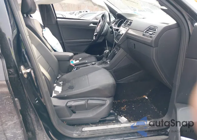 3VV2B7AX2LM121865: 44047482