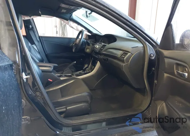 1HGCR2F53GA162311: 44048672