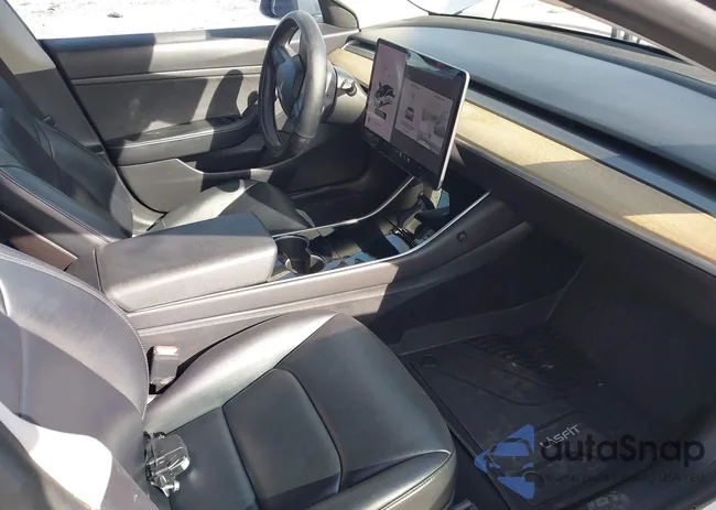 5YJ3E1EA0LF504589: 44048729