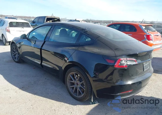 5YJ3E1EA8PF453431: 44048850