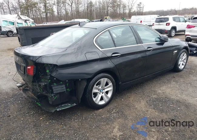 WBAXH5C53CDW10500: 44048857