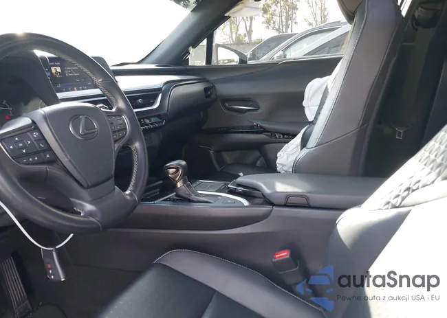 JTHY3JBH3K2013818: 44048921