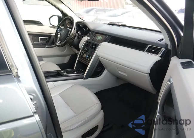 SALCP2RX8JH755428: 44048986