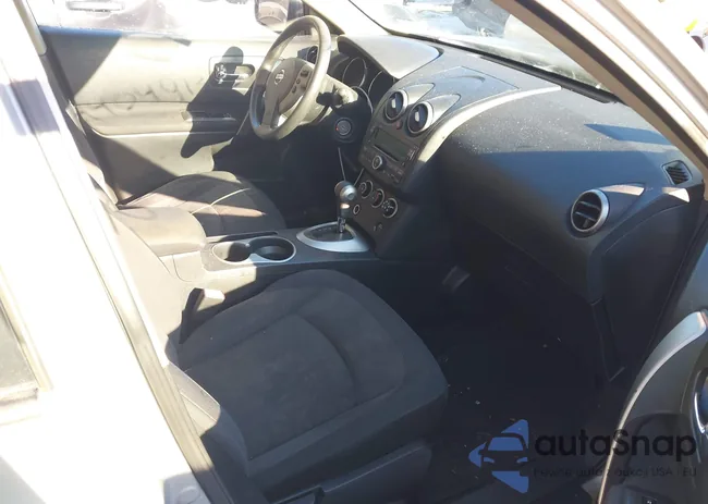 JN8AS58V69W190915: 44049130