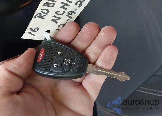 1C4BJWCG6GL174598: 44048229