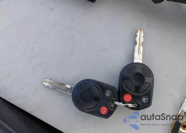 3FAHP0HA2AR136102: 44048387