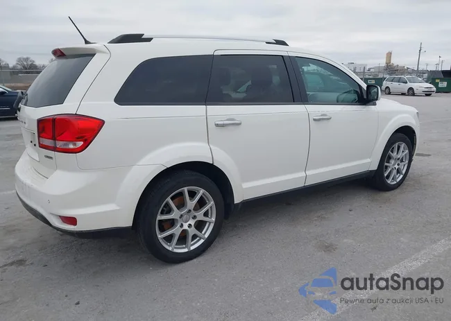 3C4PDCDG3DT557392: 44049659