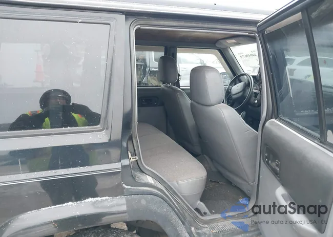 1J4FJ68S4WL150534: 44049679