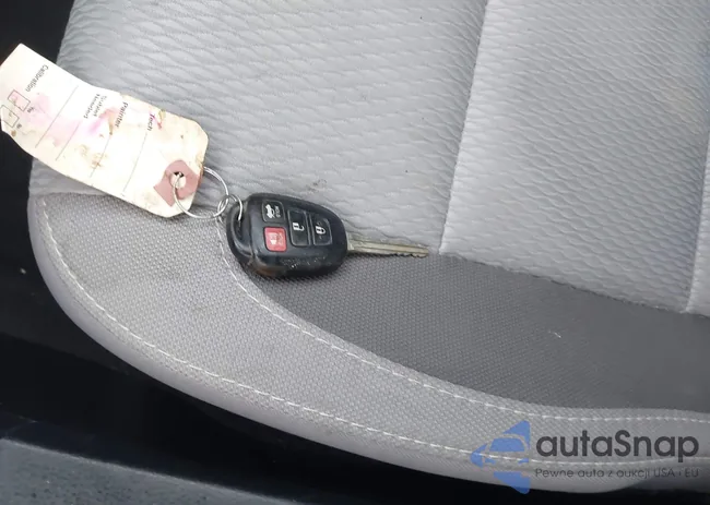 2T1BURHE4JC971625: 44049743