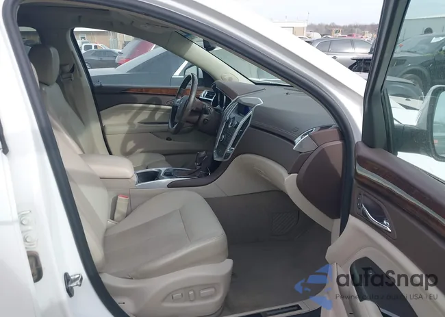 3GYFNAE37CS606908: 44049840